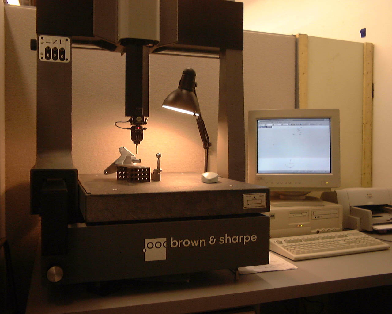 Cmm.jpg (126886 bytes)